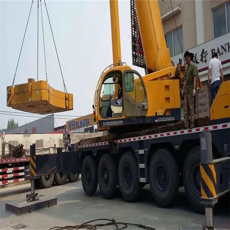 西昌当地吊车出租|机器吊装|75吨|工厂搬迁服务